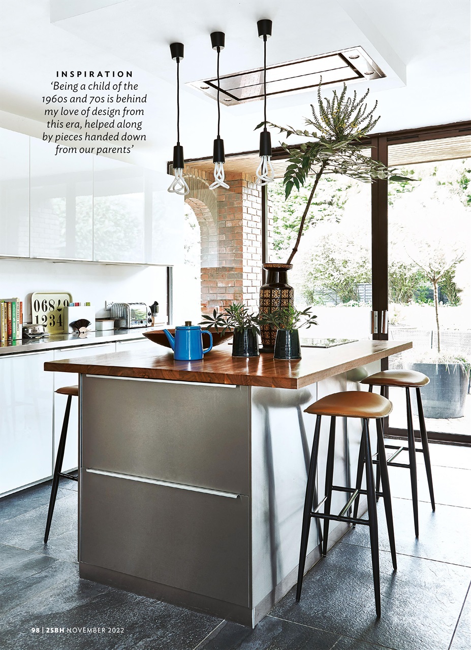 25 Beautiful Homes Preview Pages