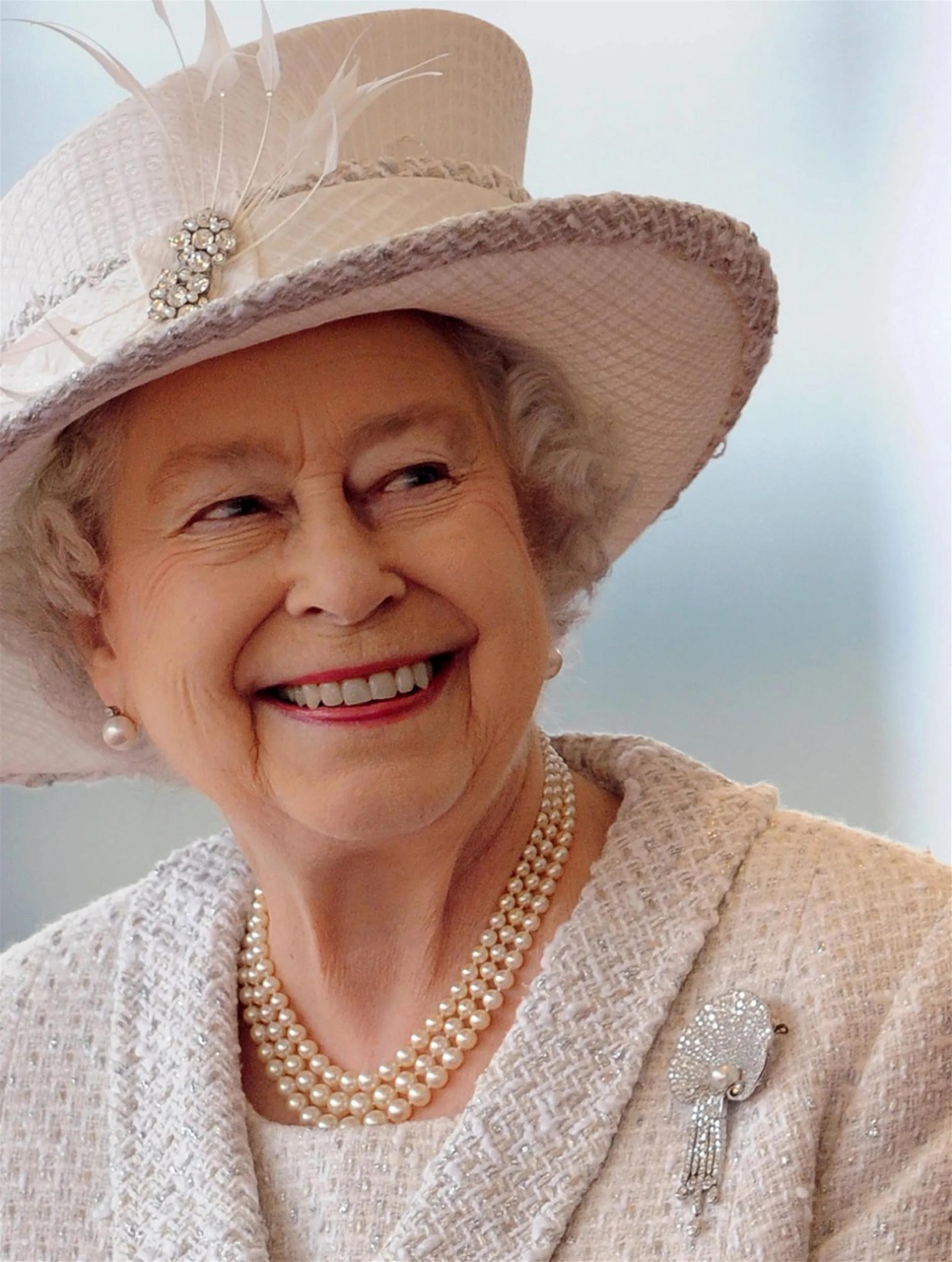 Hello! Magazine Preview Pages