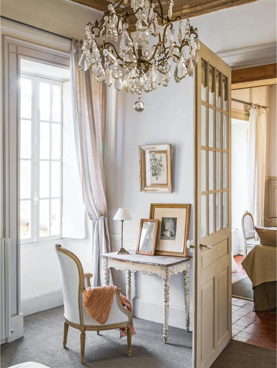 Victoria Preview Pages