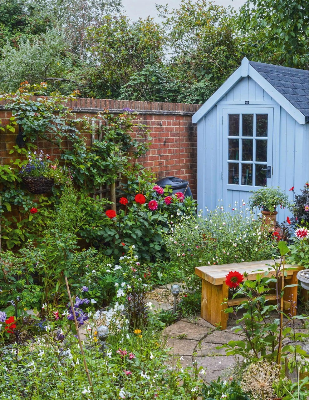 BBC Gardeners’ World Magazine Preview Pages