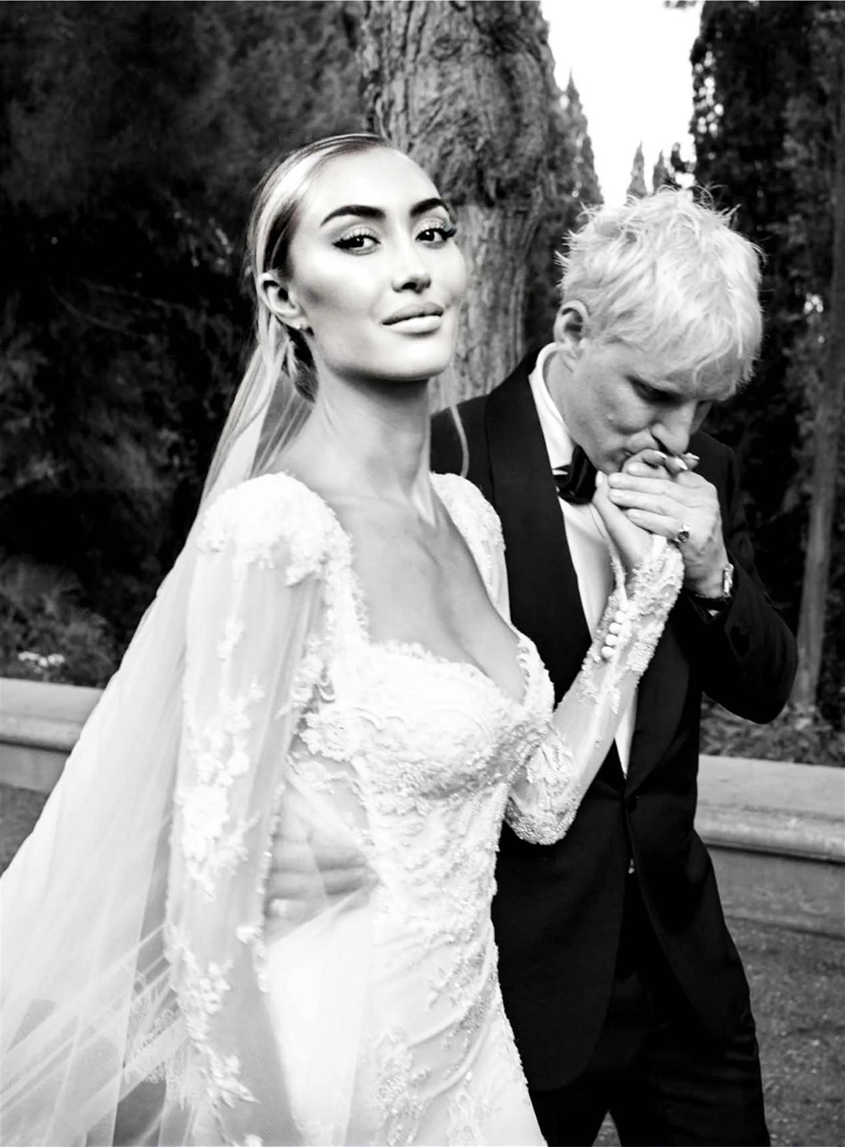 OK! Magazine Preview Pages