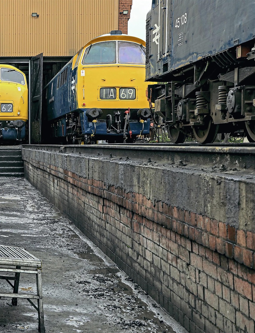 Rail Express Preview Pages