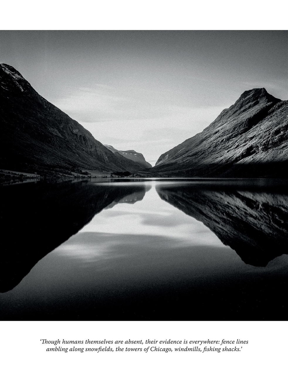 Black+White Photography Preview Pages