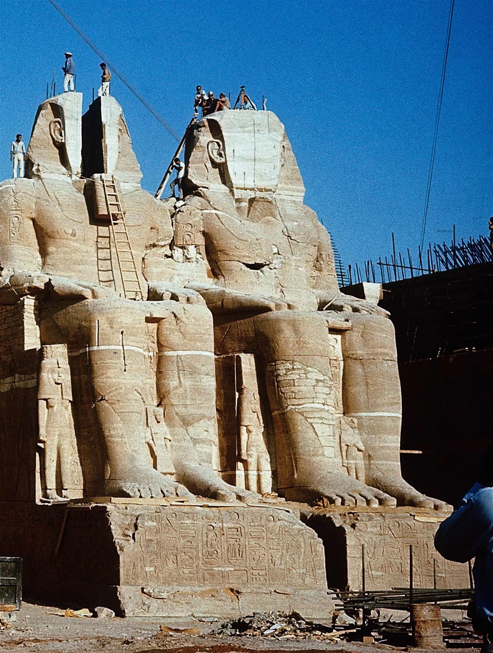 BBC History Revealed Magazine Preview Pages