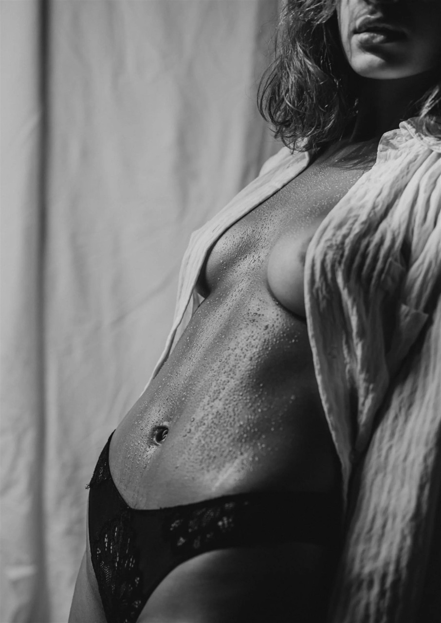 Delicate Magazine Preview Pages