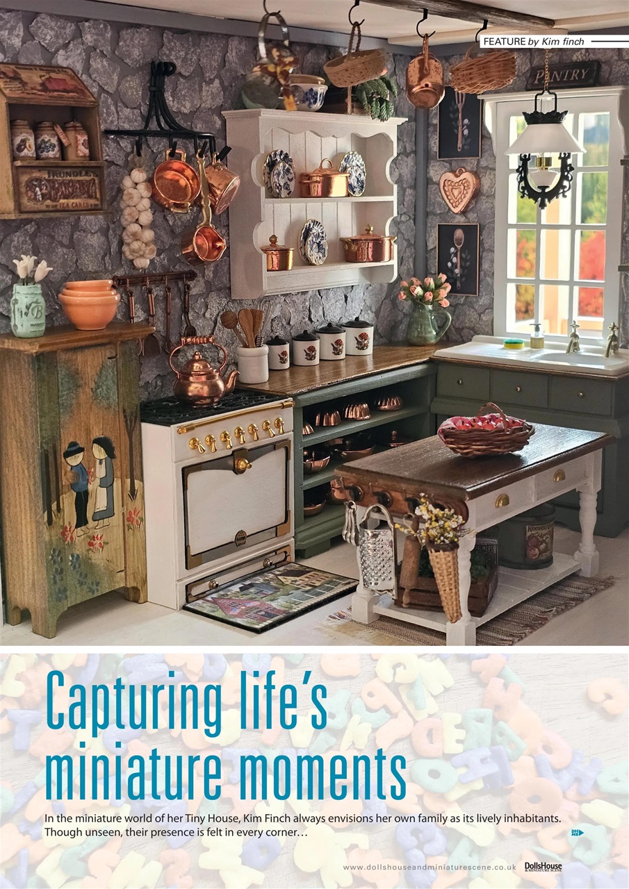 Dolls House and Miniature Scene Preview Pages