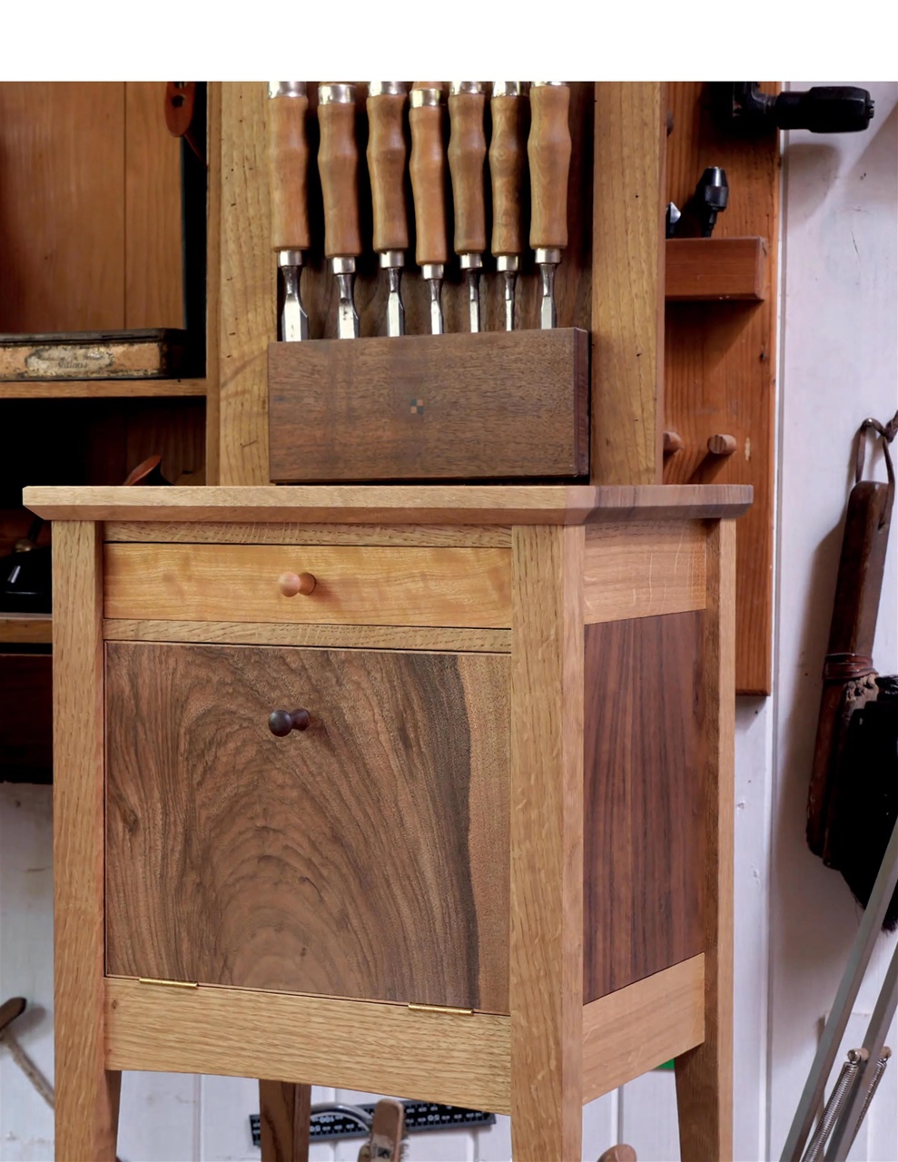 Furniture & Cabinetmaking Preview Pages