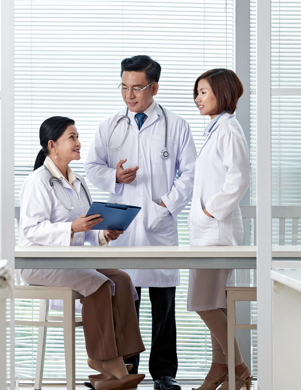 Newsweek International Preview Pages