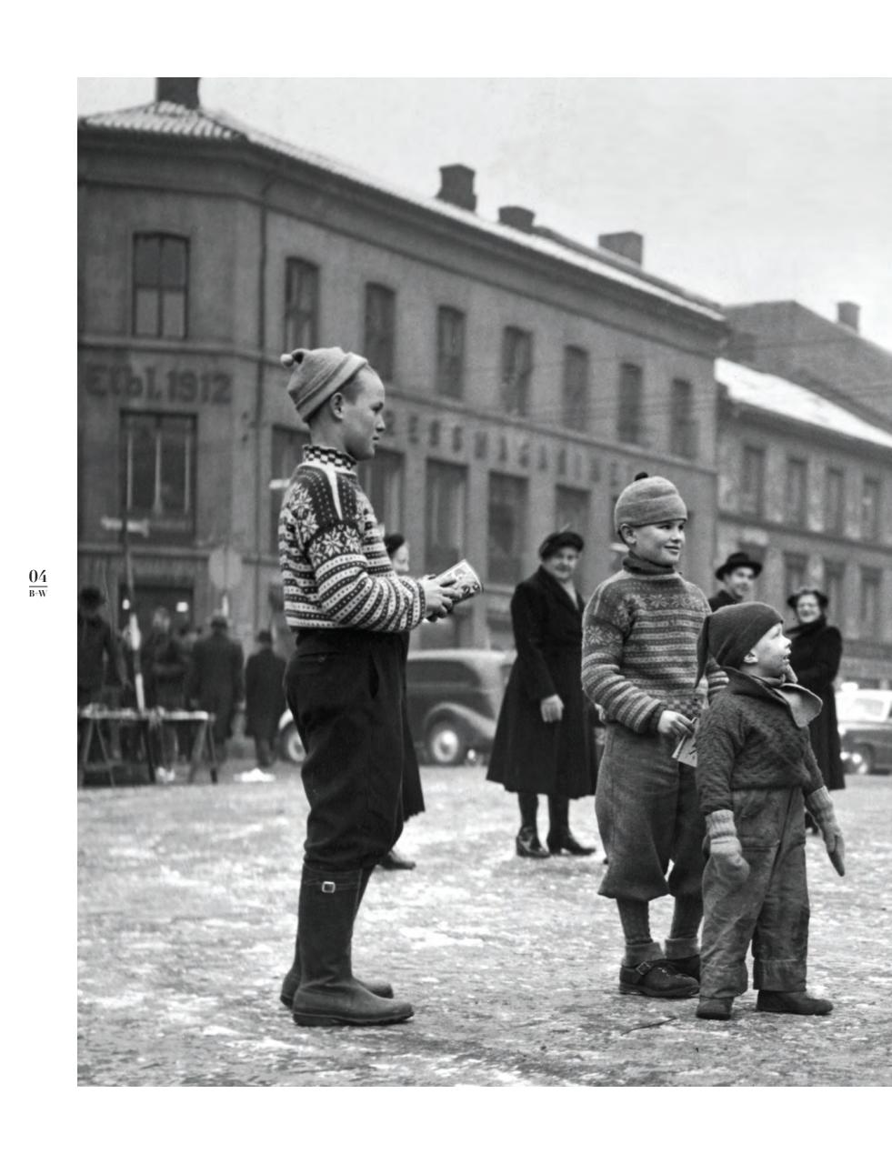 Black+White Photography Preview Pages