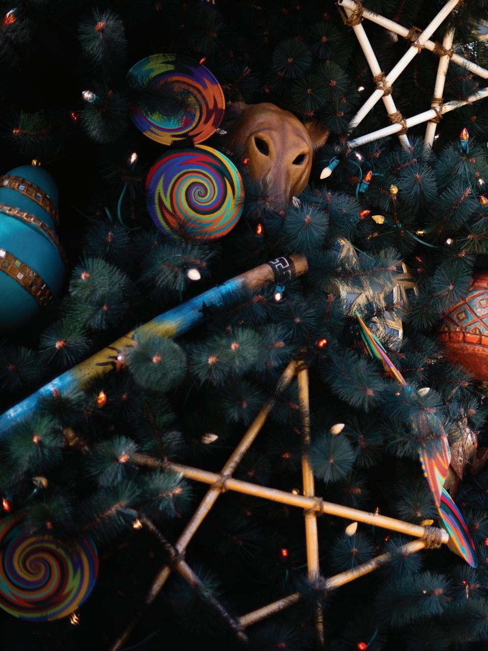 WDW Magazine Preview Pages