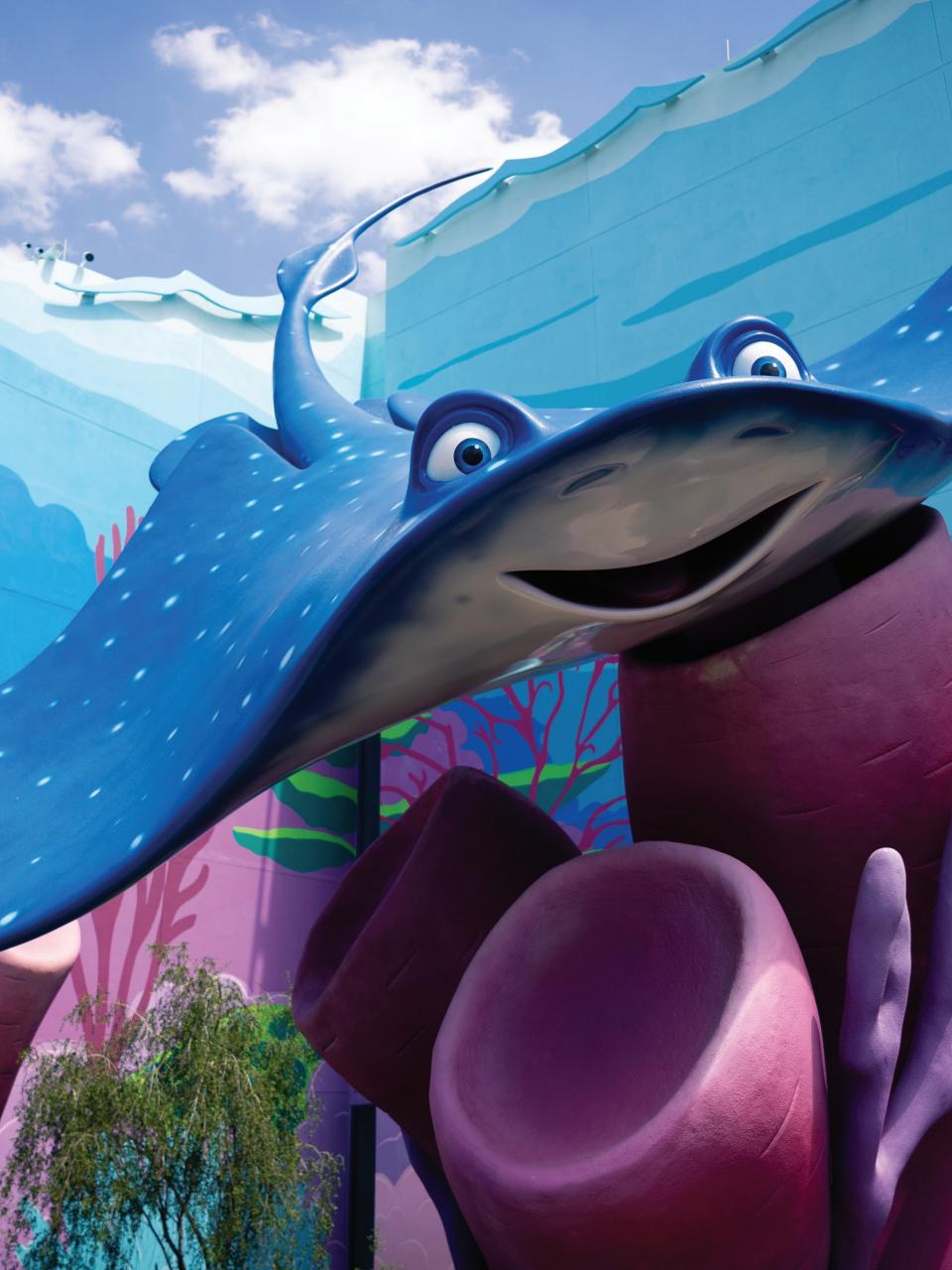 WDW Magazine Preview Pages