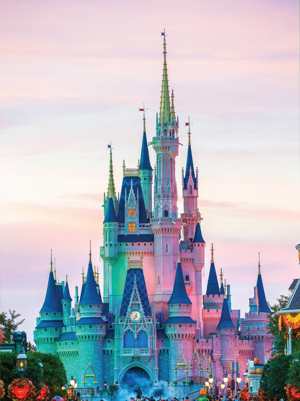 WDW Magazine Preview Pages