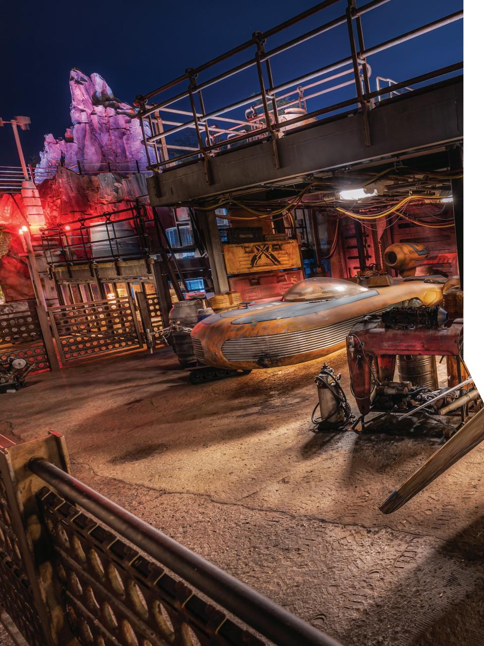 WDW Magazine Preview Pages