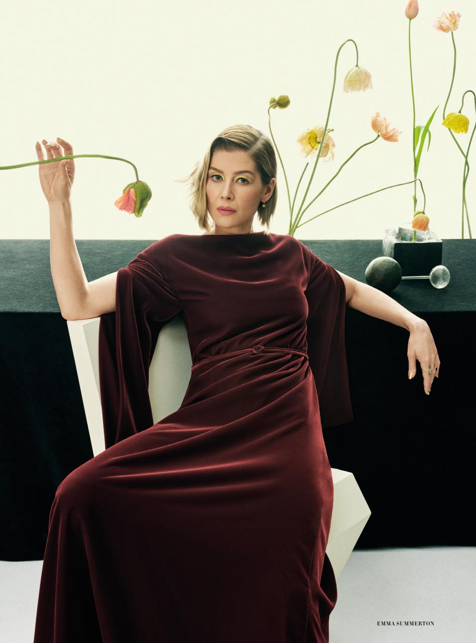 Harper's Bazaar Preview Pages