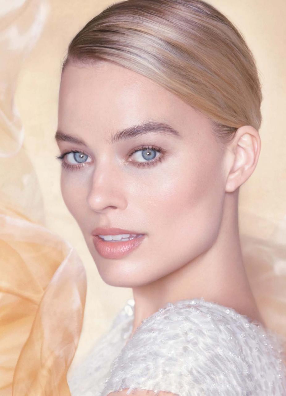 Marie Claire Australia Preview Pages