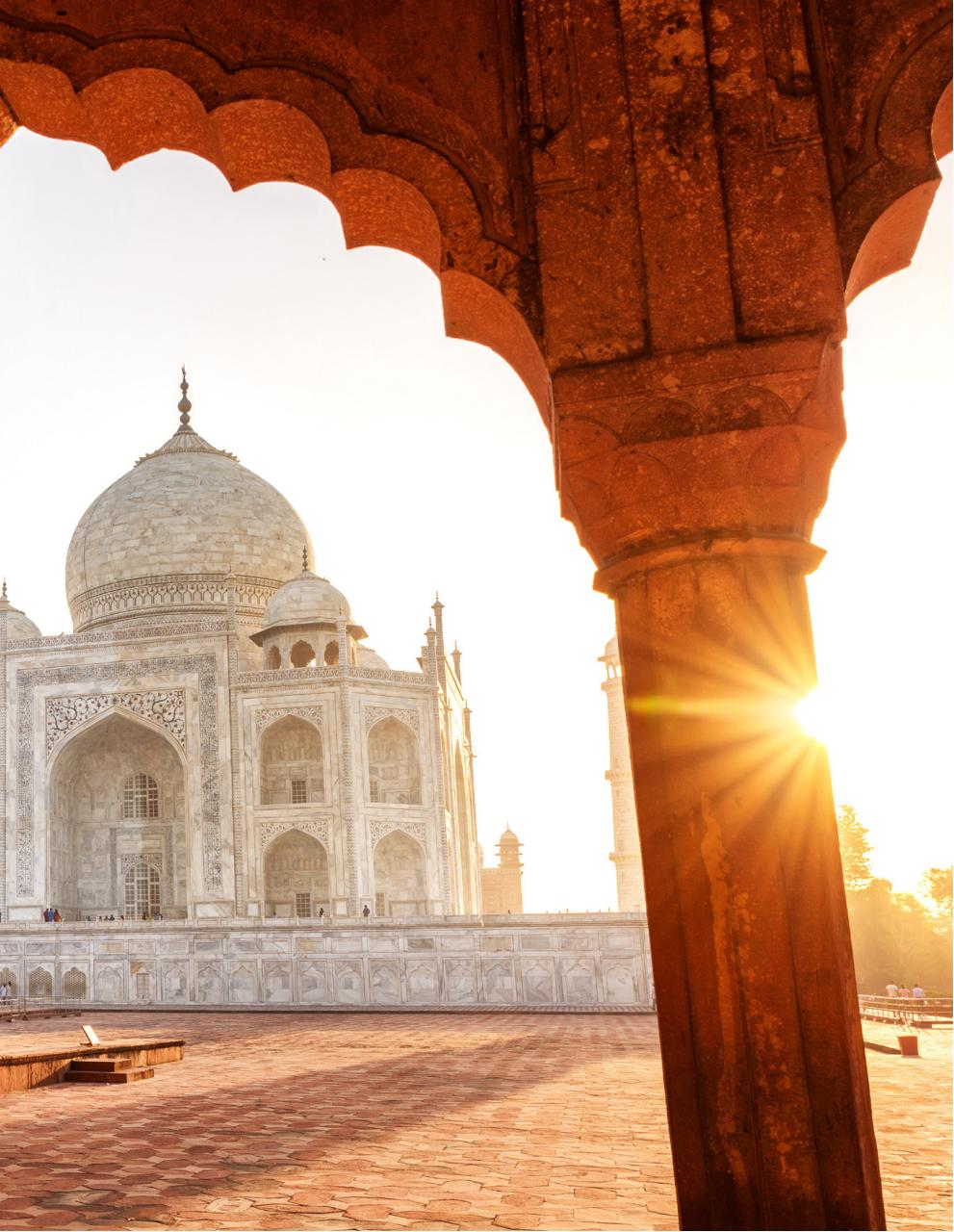 Signature Luxury Travel & Style Preview Pages