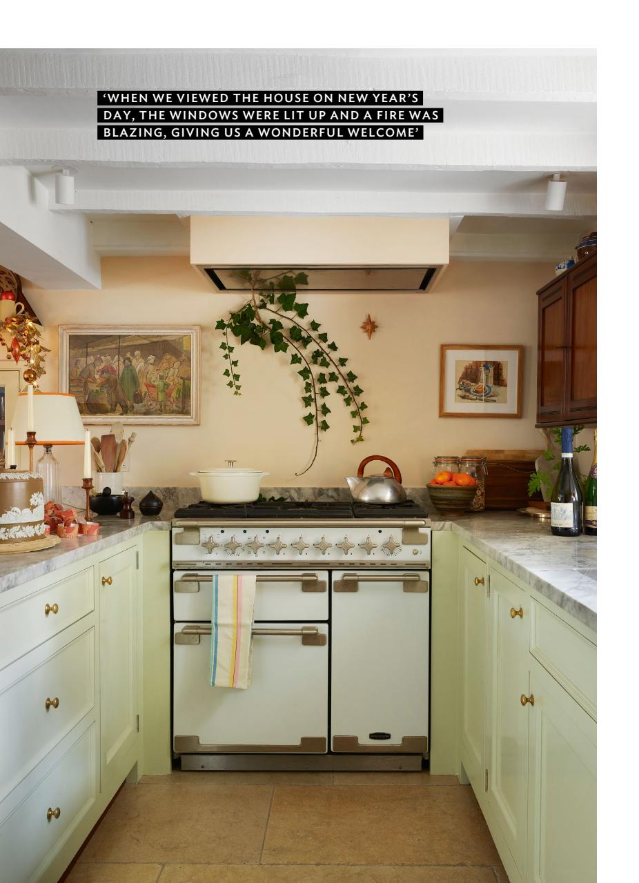 25 Beautiful Homes Preview Pages