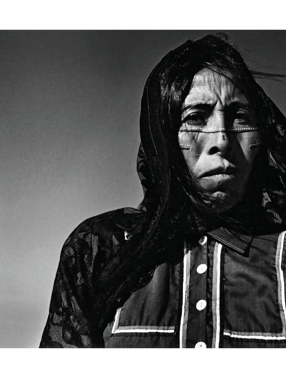 Black+White Photography Preview Pages