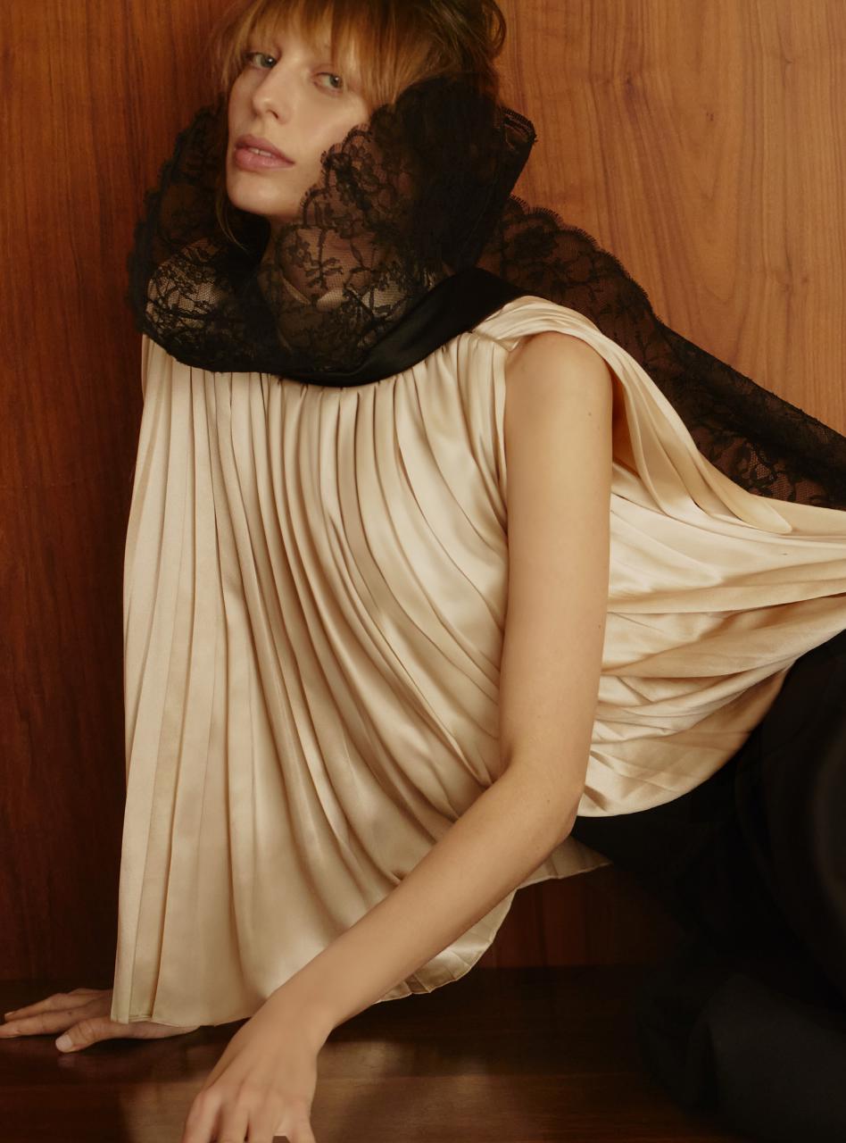 Harper's Bazaar Preview Pages