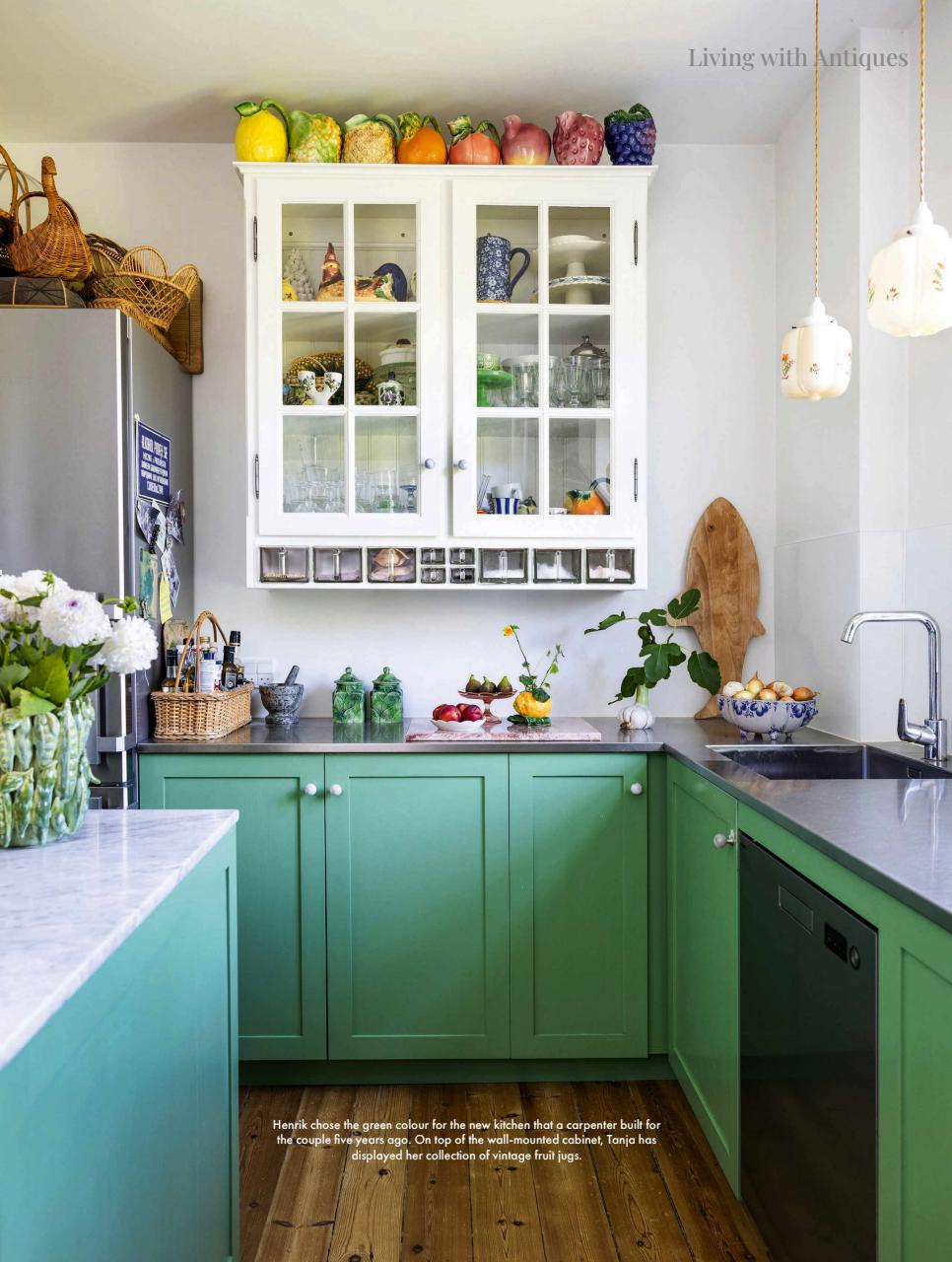 Homes & Antiques Magazine Preview Pages