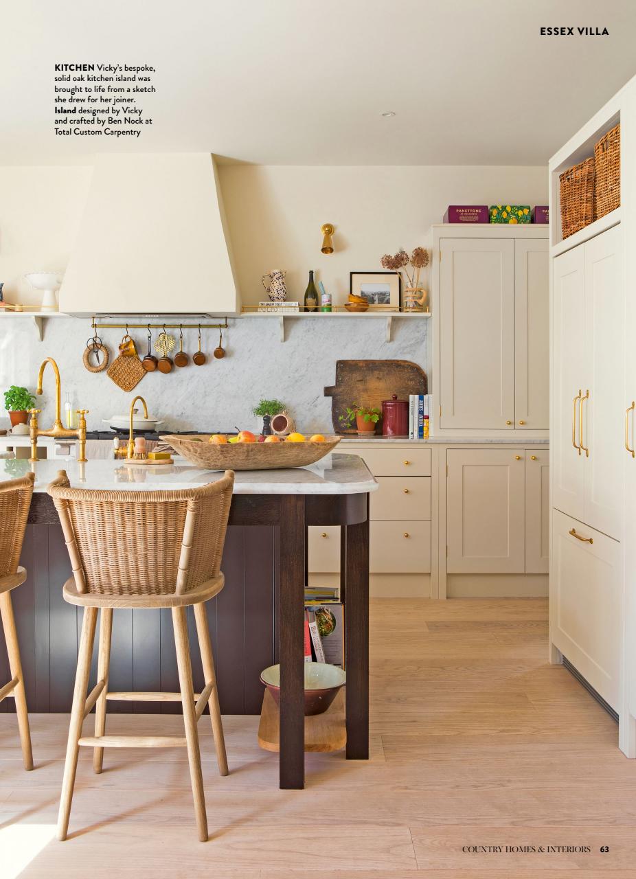 Country Homes & Interiors Preview Pages
