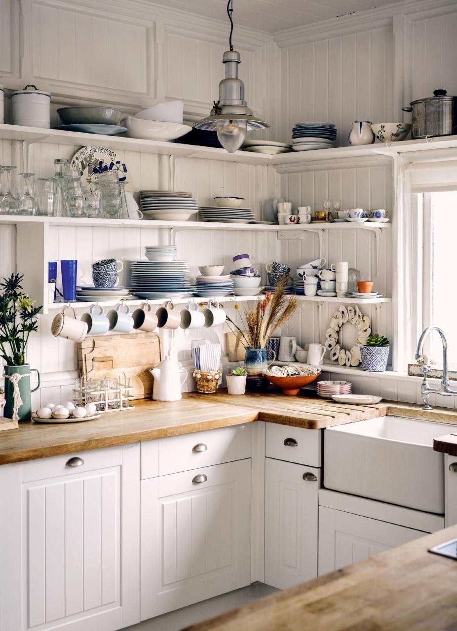 Country Homes & Interiors Preview Pages