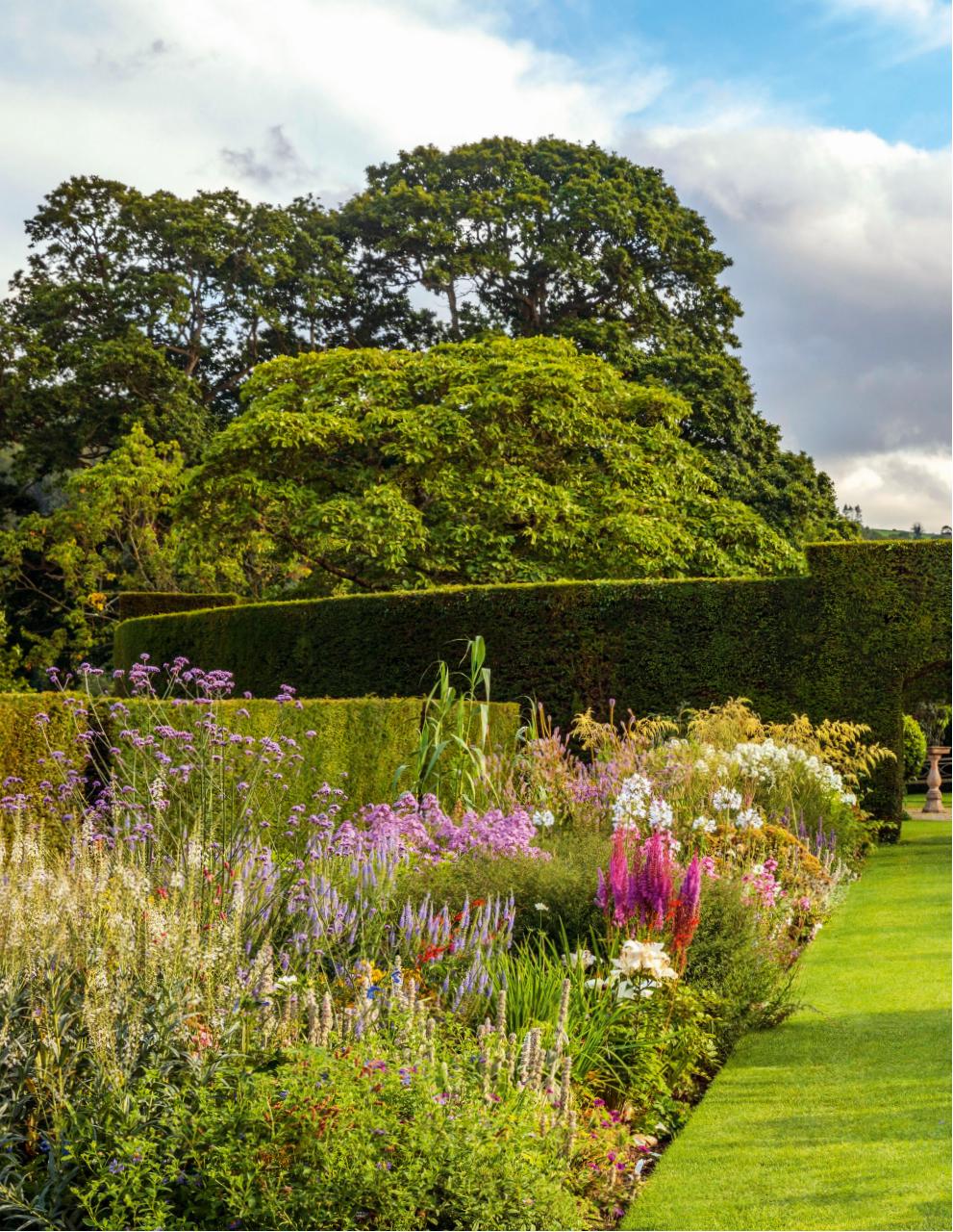 Country Life Bookazine Preview Pages