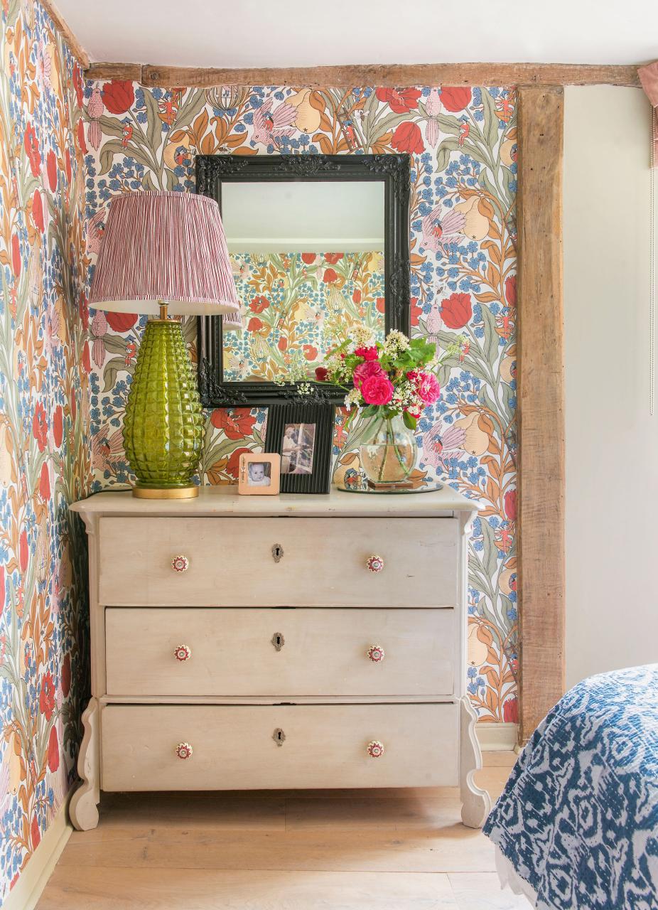Country Homes & Interiors Preview Pages