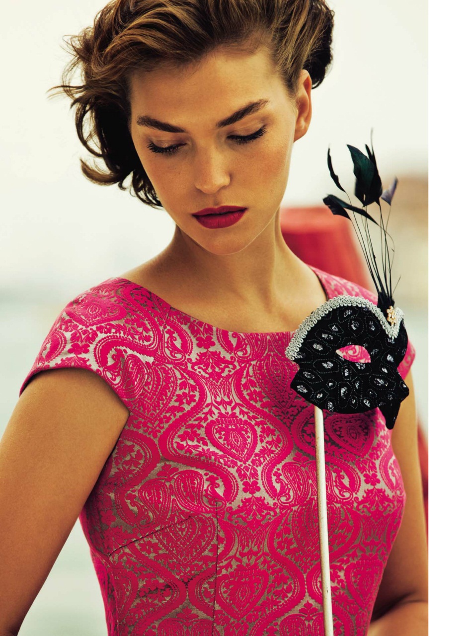 Hello! Magazine Preview Pages