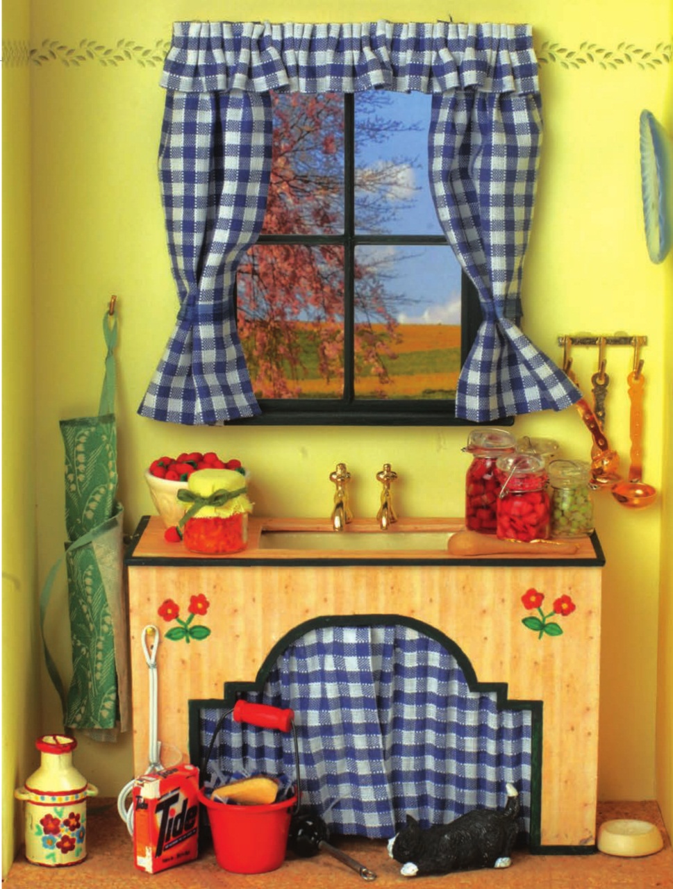 American Miniaturist Preview Pages