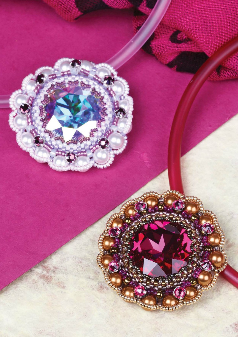 Bead & Jewellery Magazine Preview Pages