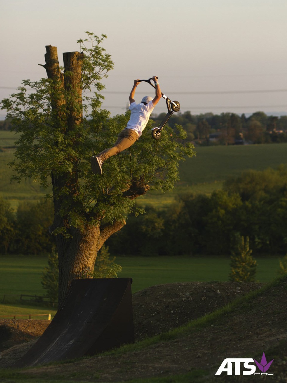 Scoot Mag Preview Pages