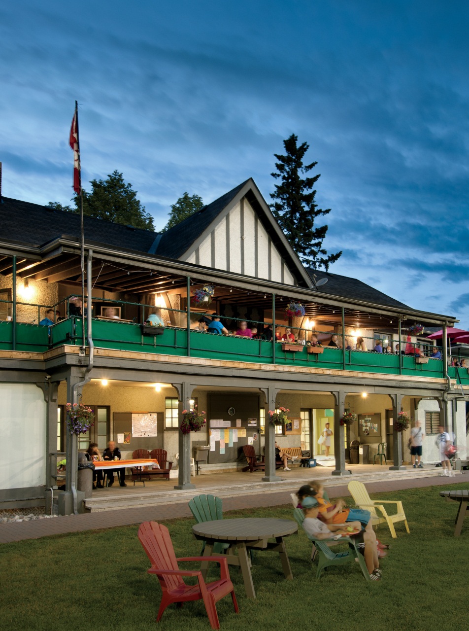 Ottawa Magazine Preview Pages