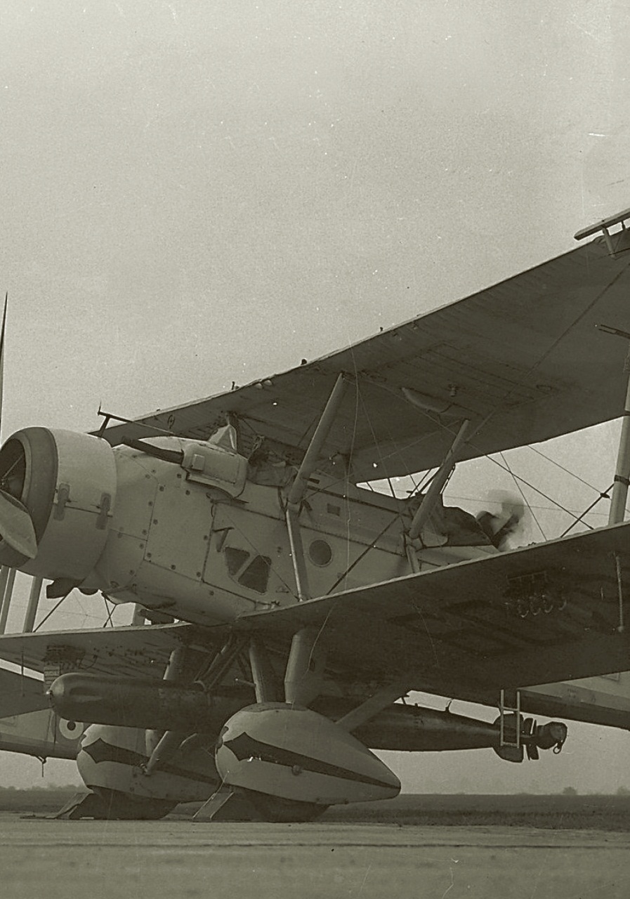 Aeroplane Weekly - The War in the Air 75 years ago Preview Pages