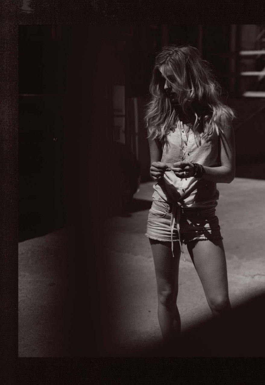 SurfGirl Magazine Preview Pages