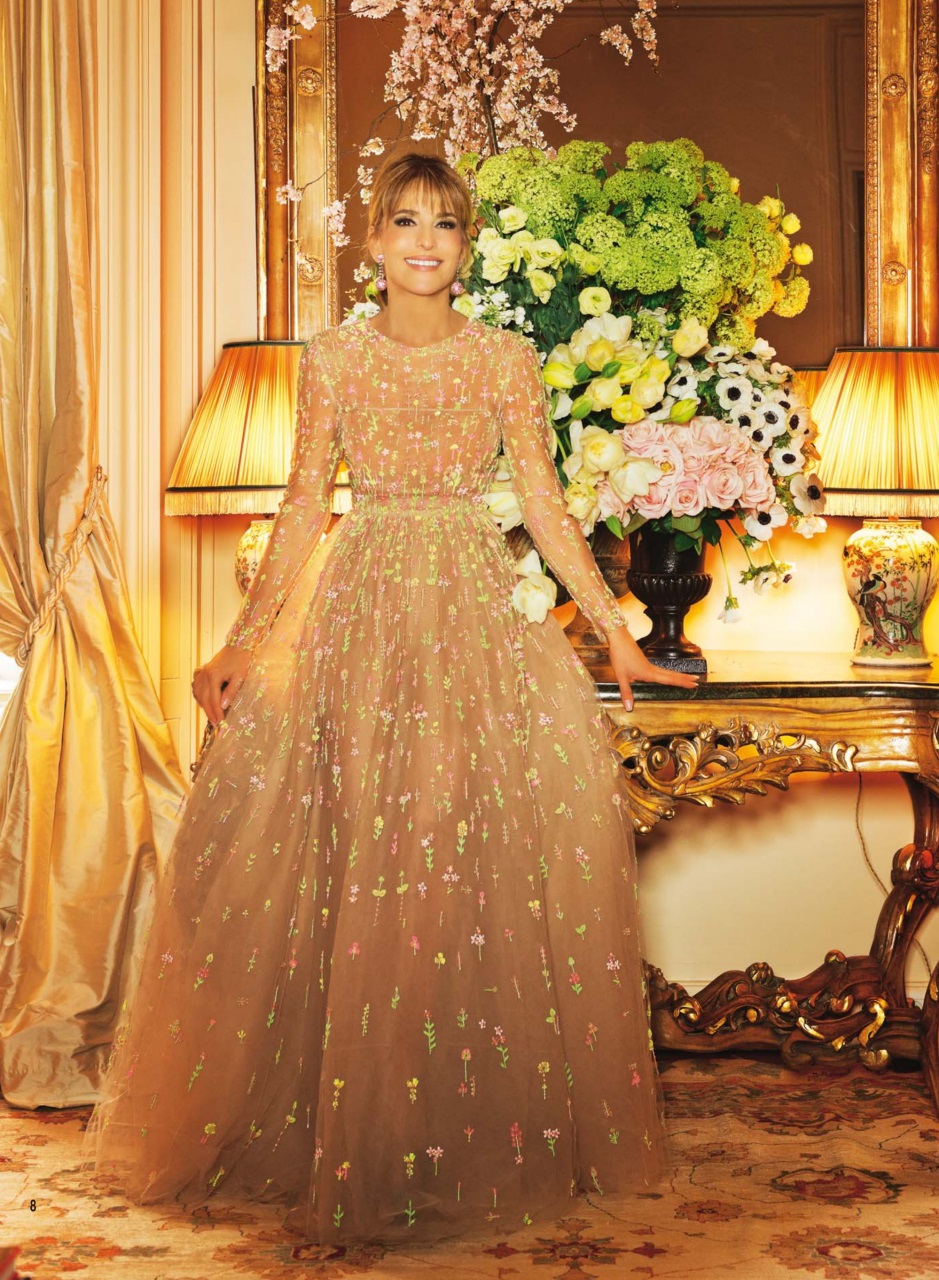 Hello! Magazine Preview Pages