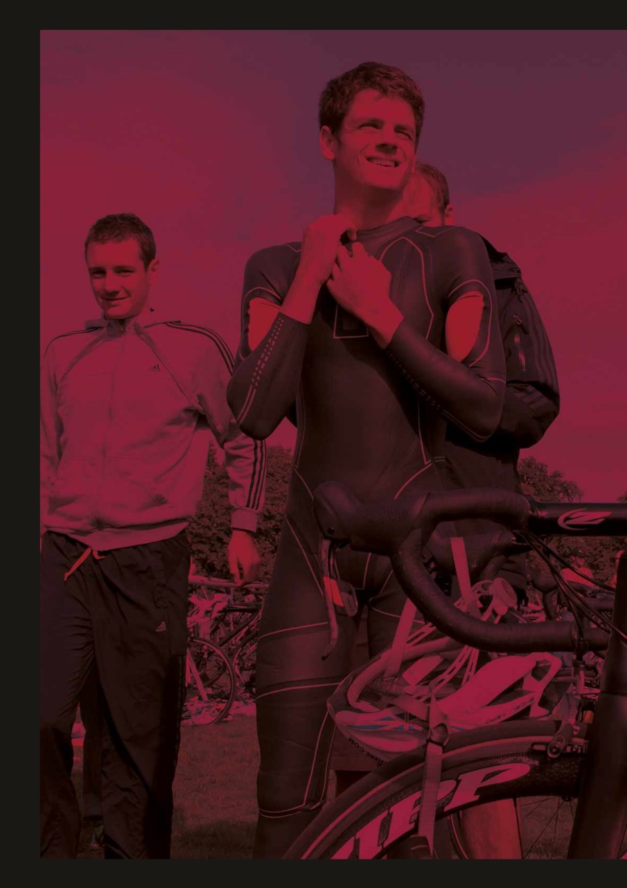 220 Triathlon Magazine Preview Pages