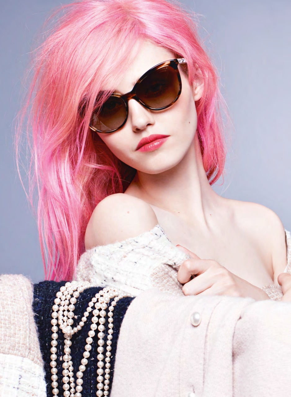 Marie Claire Preview Pages