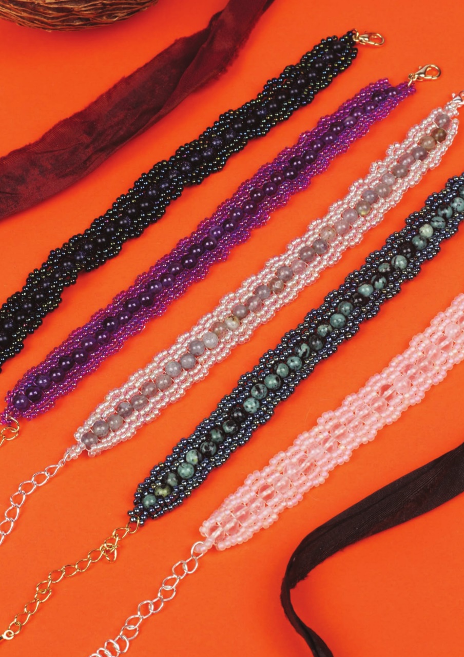 Bead & Jewellery Magazine Preview Pages