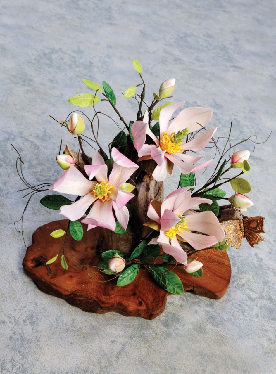 Cake Decoration & Sugarcraft Magazine Preview Pages