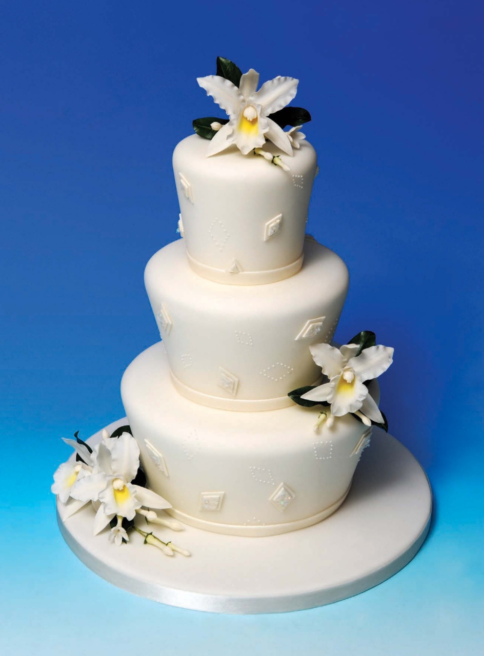 Cake Decoration & Sugarcraft Magazine Preview Pages