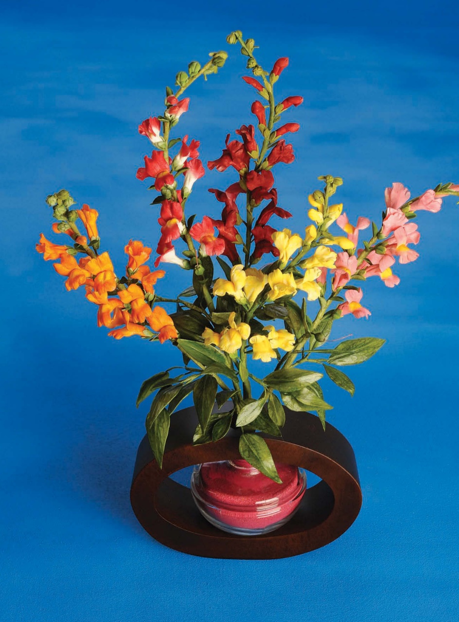 Cake Decoration & Sugarcraft Magazine Preview Pages