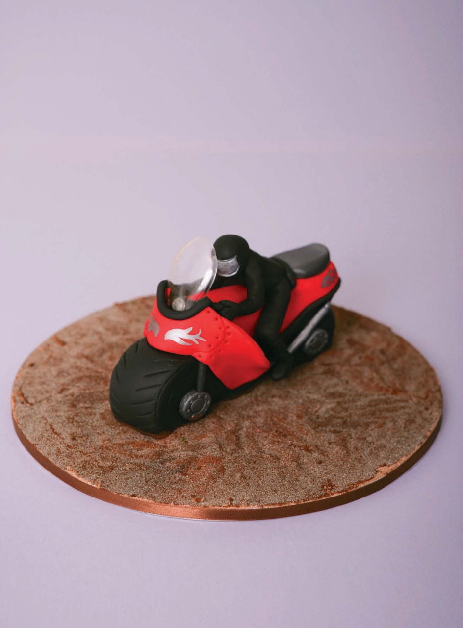 Cake Decoration & Sugarcraft Magazine Preview Pages