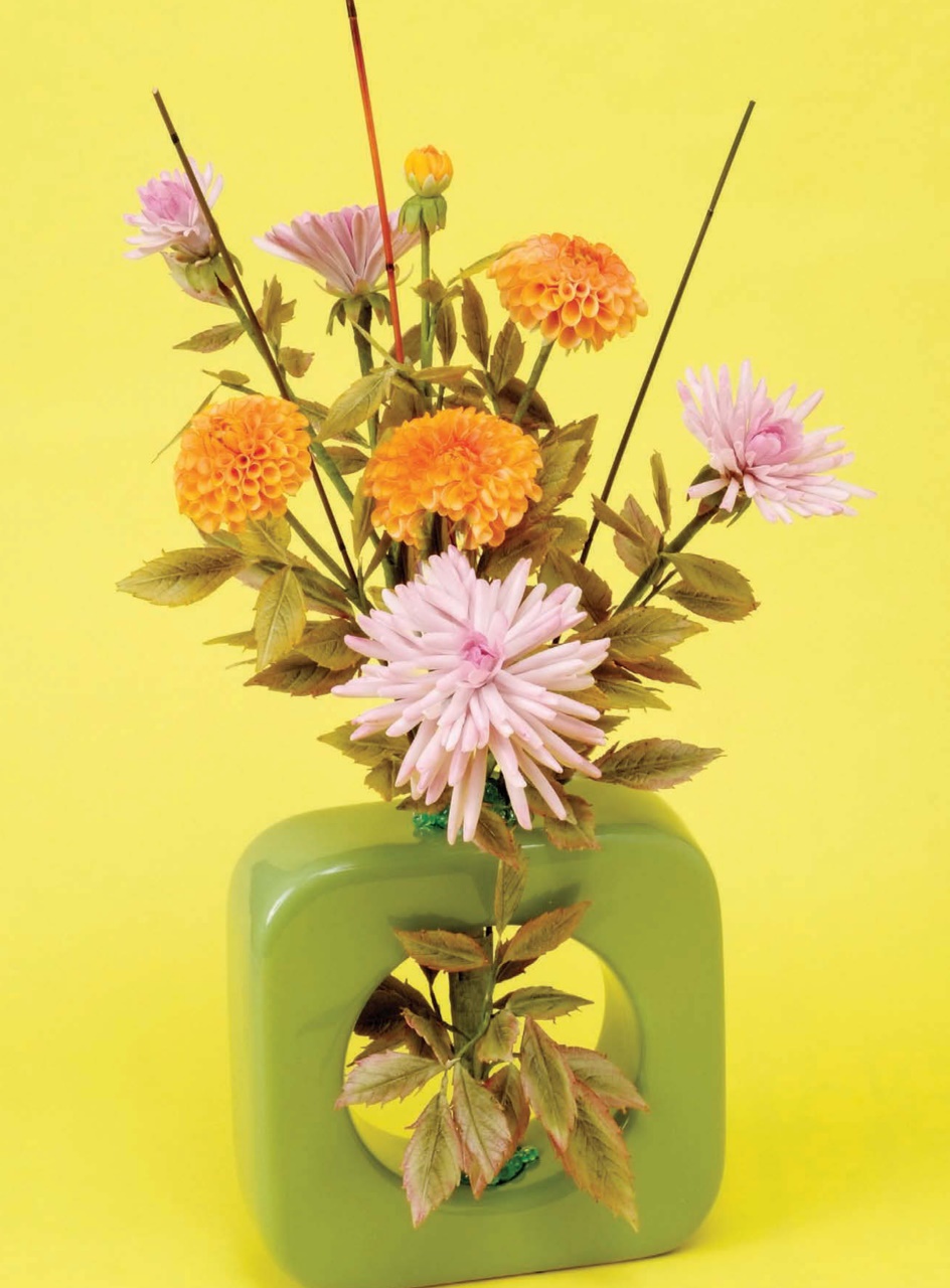 Cake Decoration & Sugarcraft Magazine Preview Pages