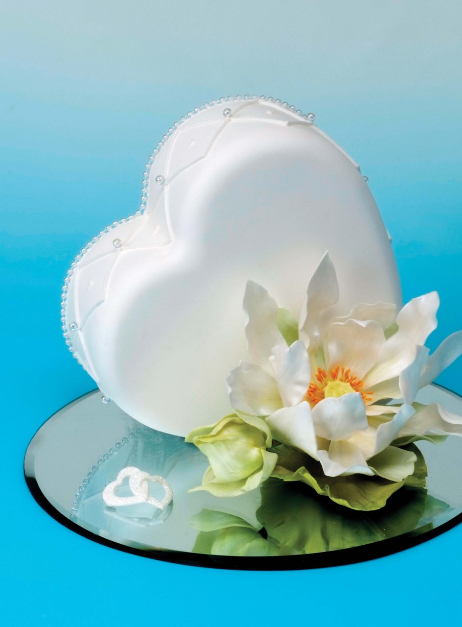 Cake Decoration & Sugarcraft Magazine Preview Pages