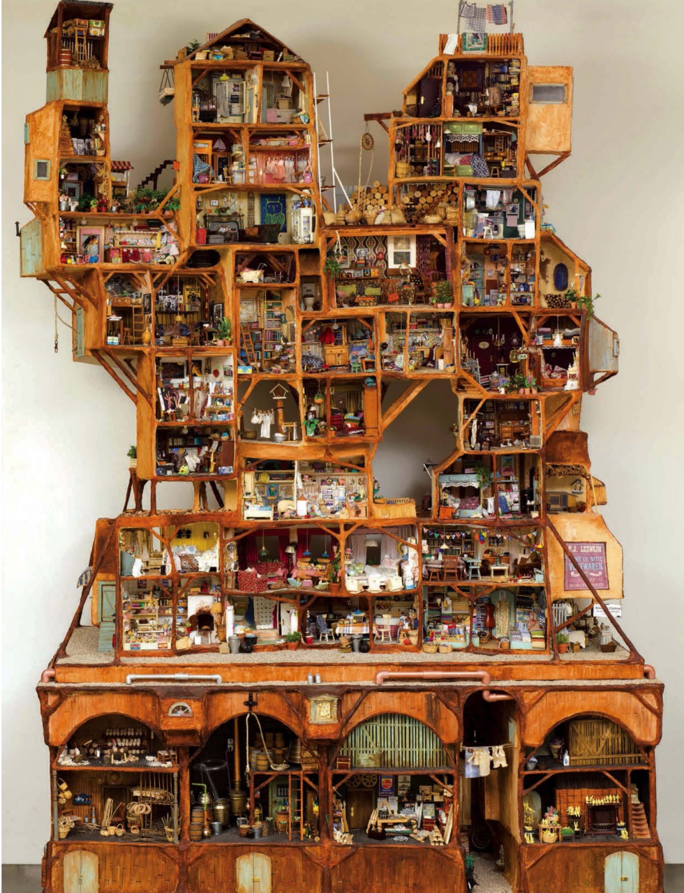 Dolls House World Preview Pages