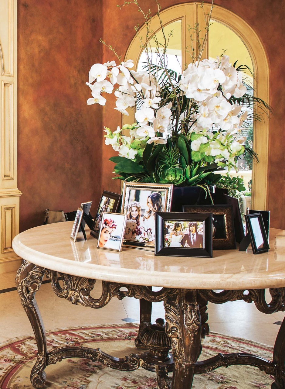 Hello! Magazine Preview Pages